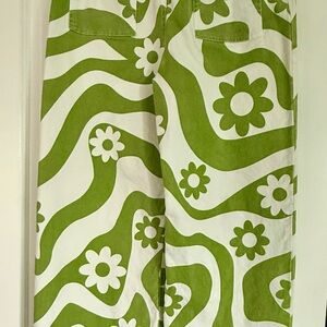 Green and White Floral Patterned Pants/Jeans size L similar to 10